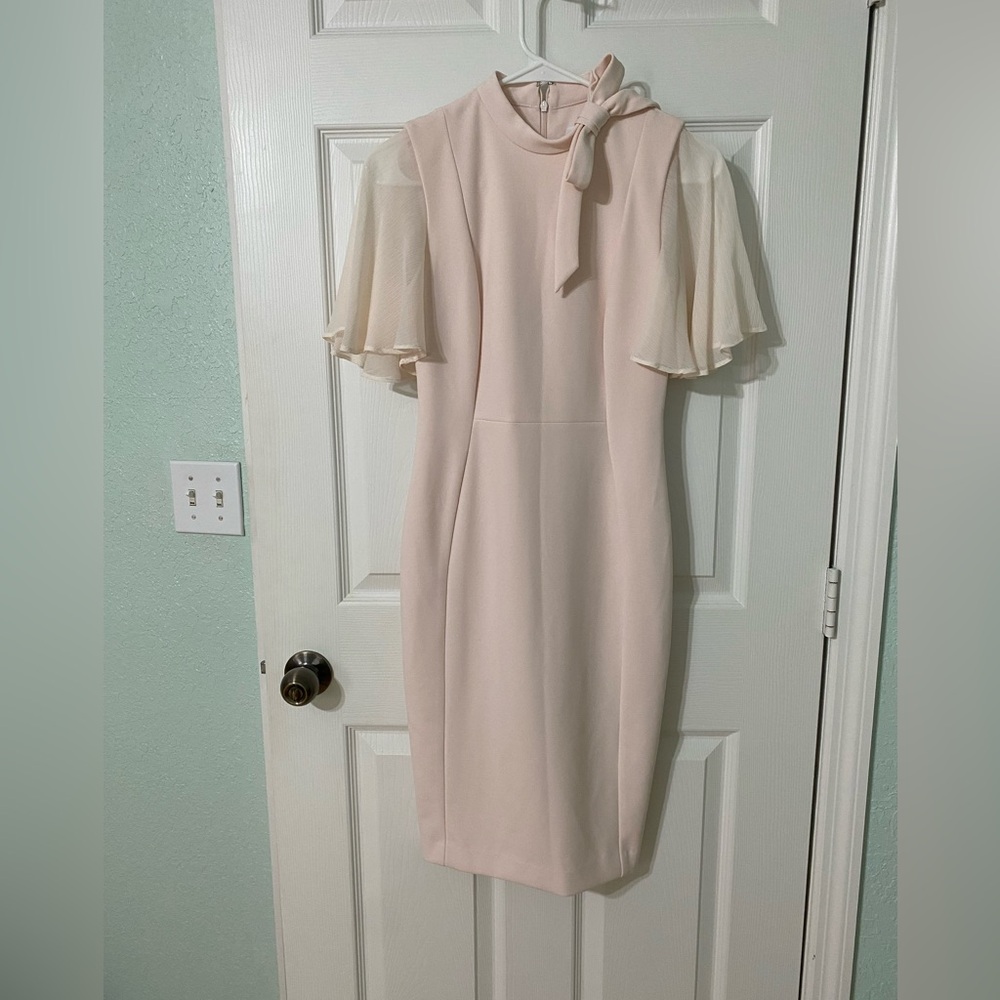 Calvin Klein Elegant Pink Dress with Flutter Sleeves